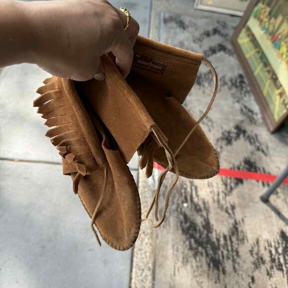Minnetonka Classic Fringe Western Bootie - Picture 1 of 2